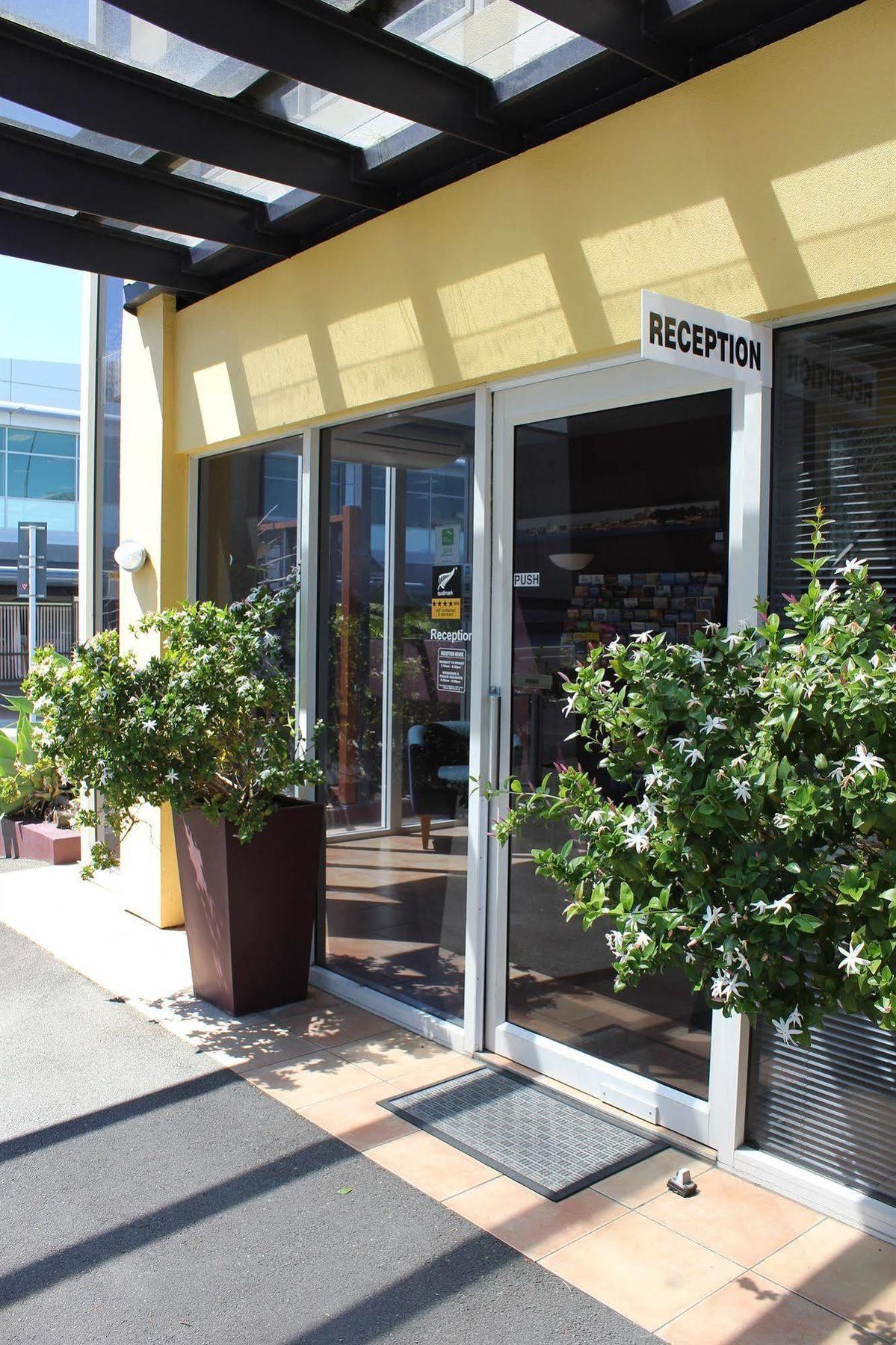 Harbour City Motor Inn & Conference Tauranga Exterior photo